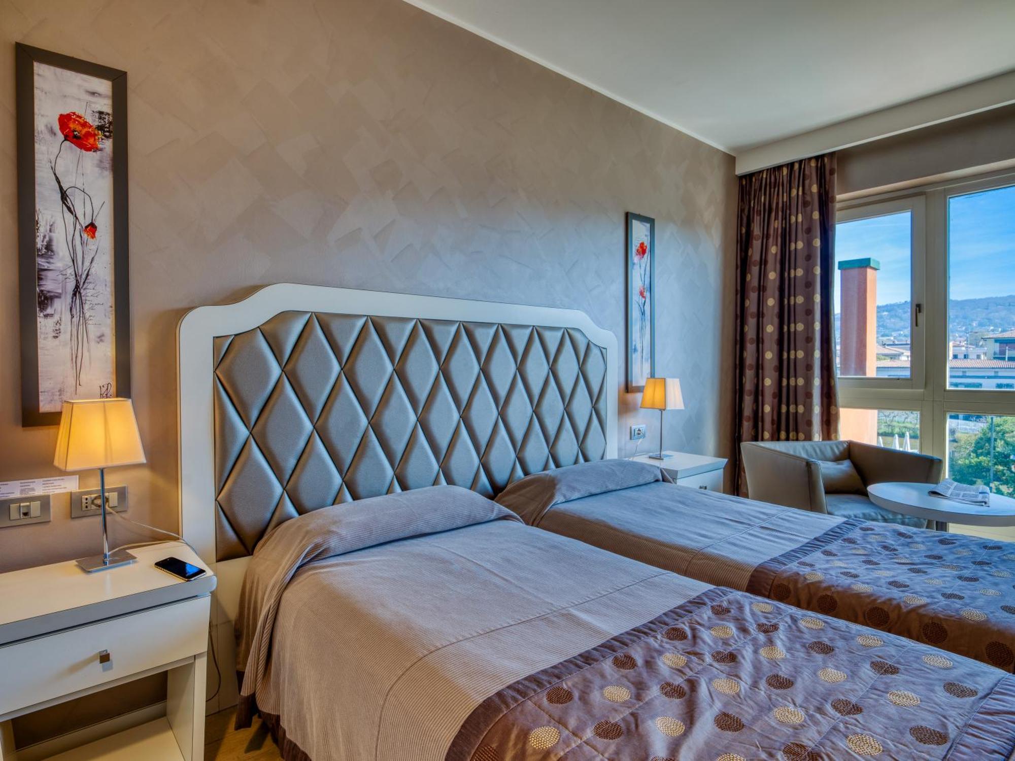 Parc Hotel Gritti Bardolino Exterior photo
